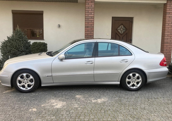 Mercedes-Benz Klasa E cena 38900 przebieg: 260000, rok produkcji 2003 z Lubaczów małe 254